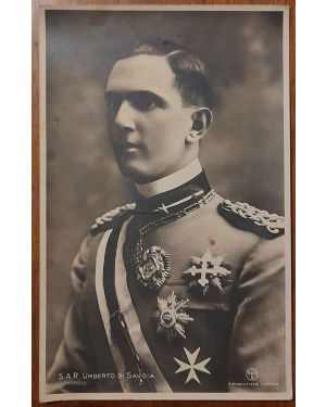 Fotografia di S.A.R. Umberto di Savoia in alta uniforme